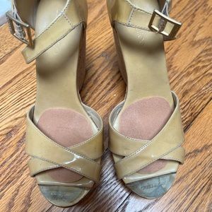 💥💥PRICE DROPPED!! Jimmy Choo nude patent 38 wedges